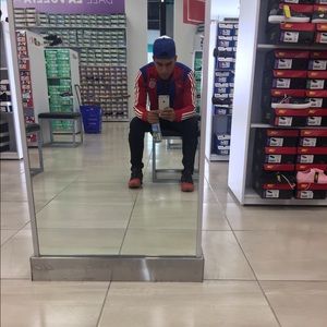 Meet your Posher, Sergio